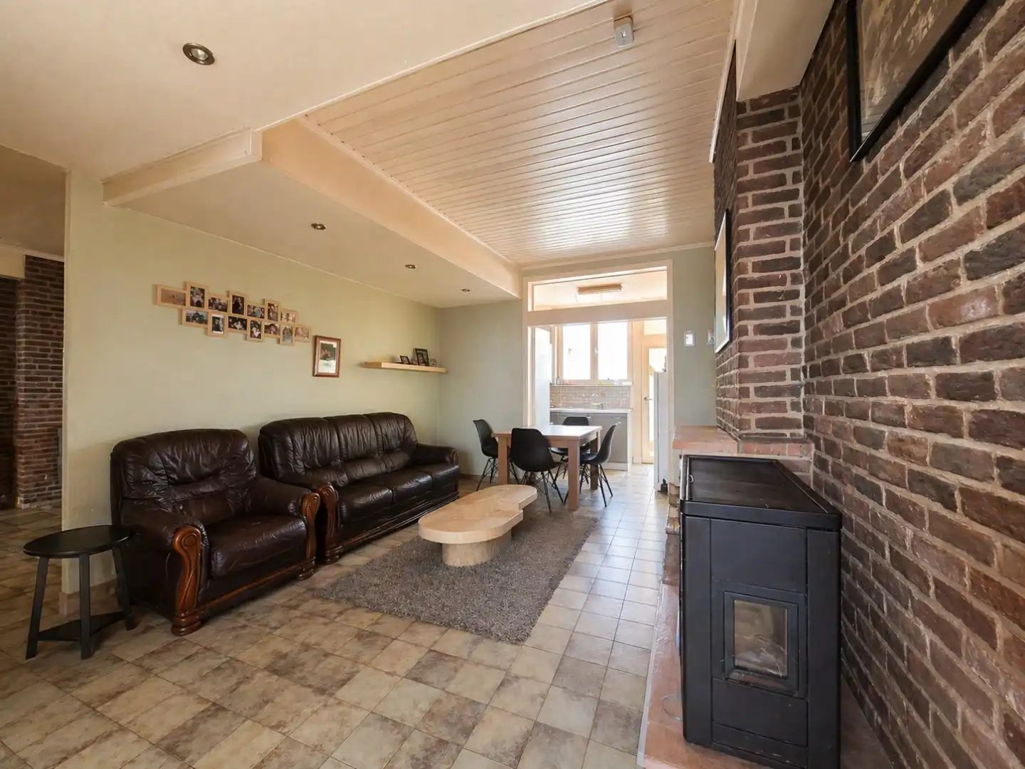 Op te frissen rijwoning foto 3