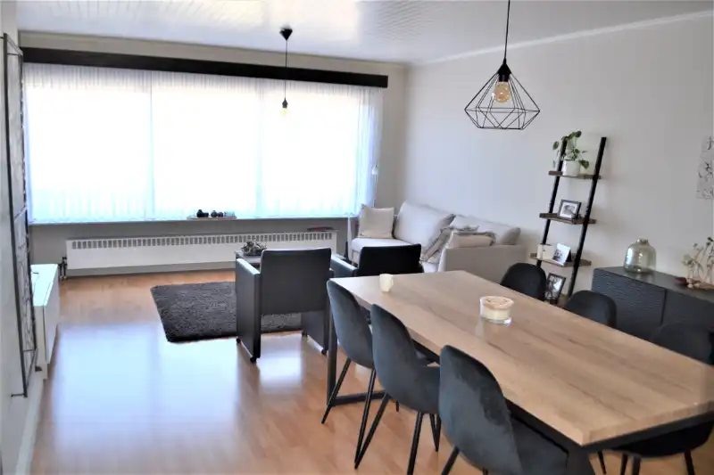 2 slaapkamer appartement met garage! foto 3