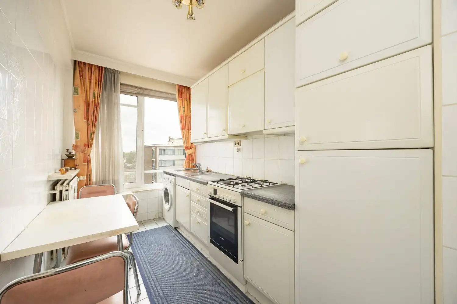 Ruim en lichtrijk 2-slaapkamerappartement met terras foto 5