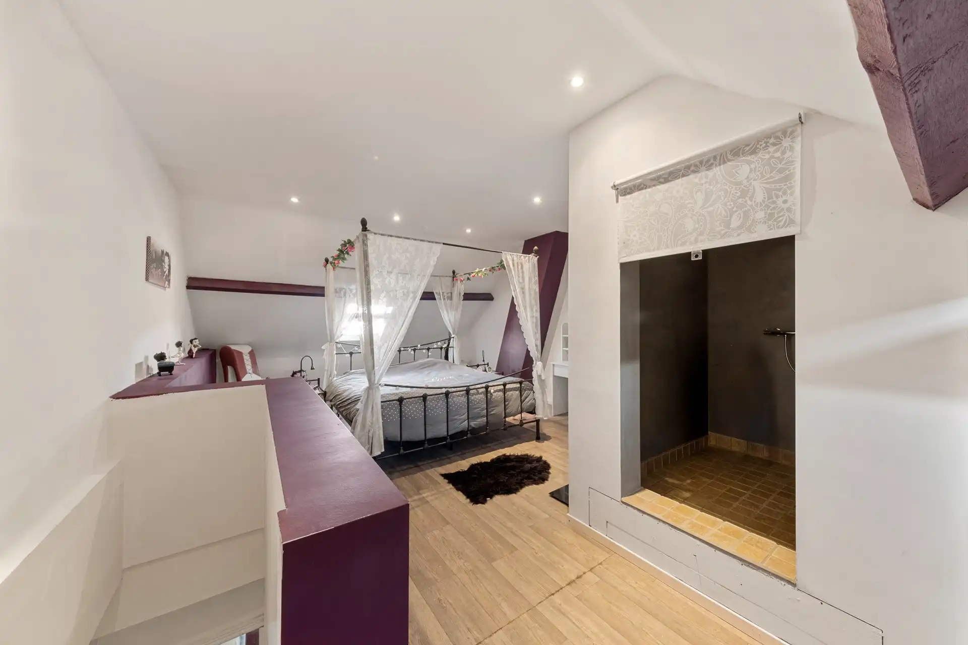 WONING | 3 KAMERS | TUIN | UITWEG MET 2 PARKINGS ACHTERAAN foto 10
