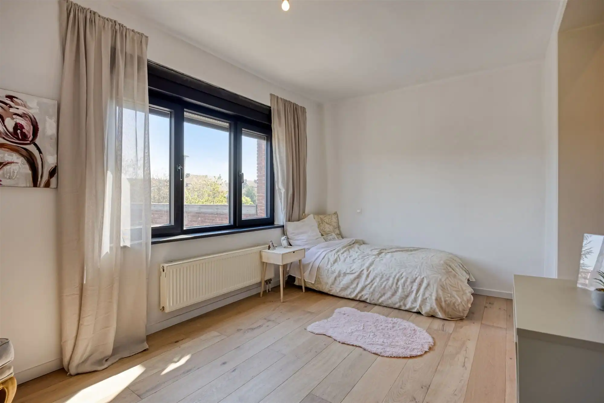 Volledig vernieuwde woning met 4 grote slaapkamers en tuin foto 18