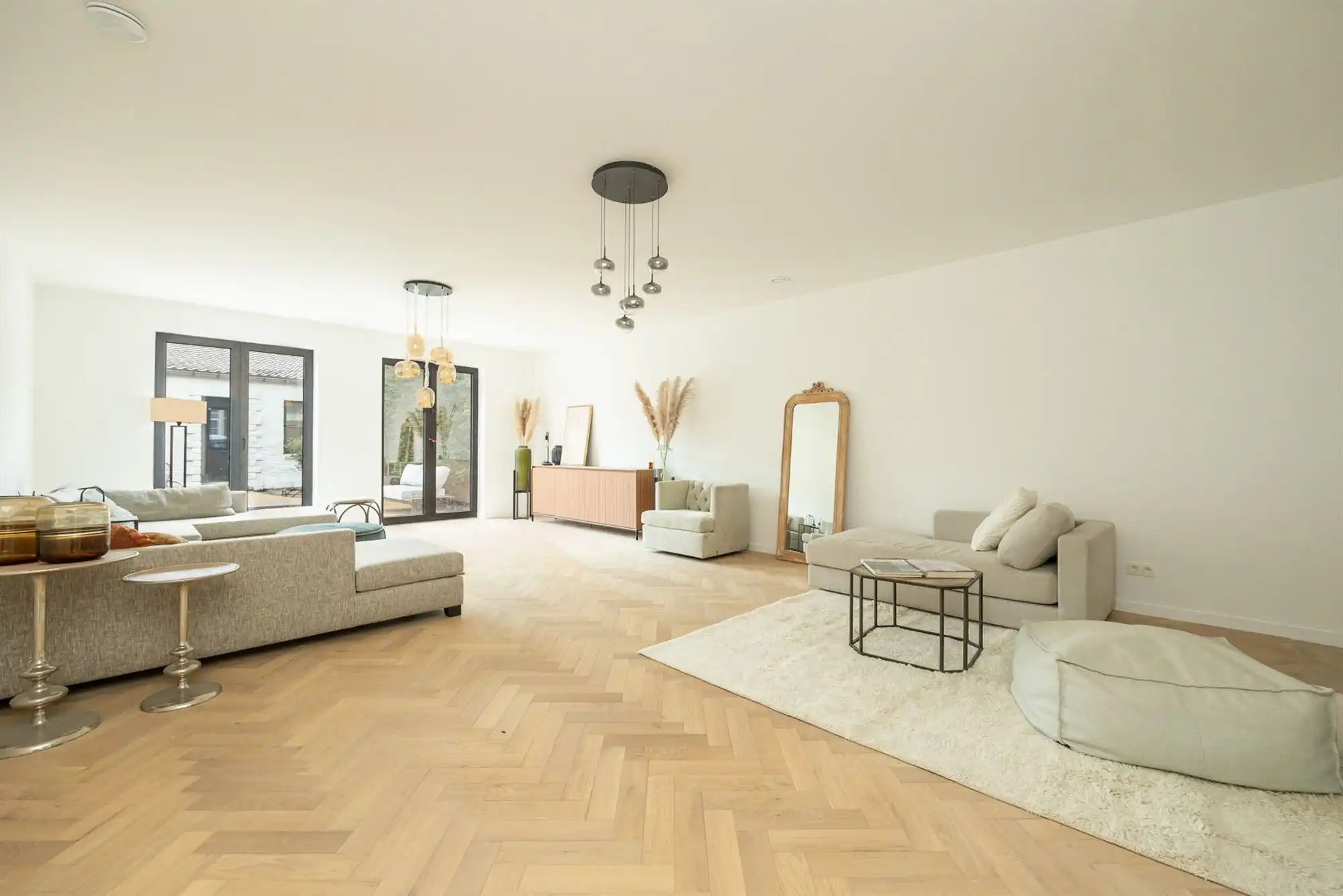 Nieuwbouwwoning met vier slaapkamers en tuin foto 4