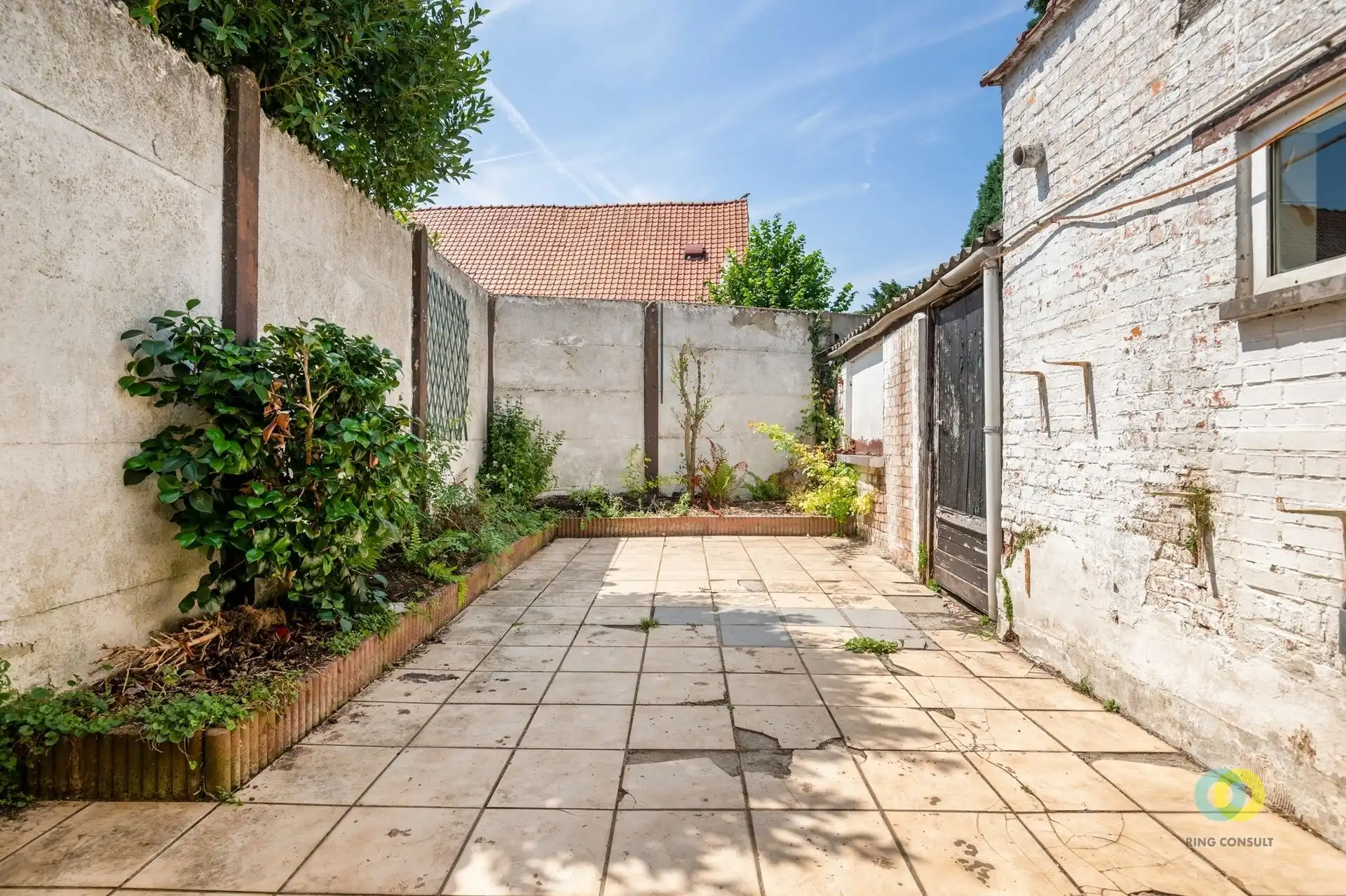 Woning met veel renovatie potentieel  foto 7