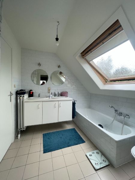 Rustig gelegen open bebouwing met ruime tuin en 3 slaapkamers foto 14