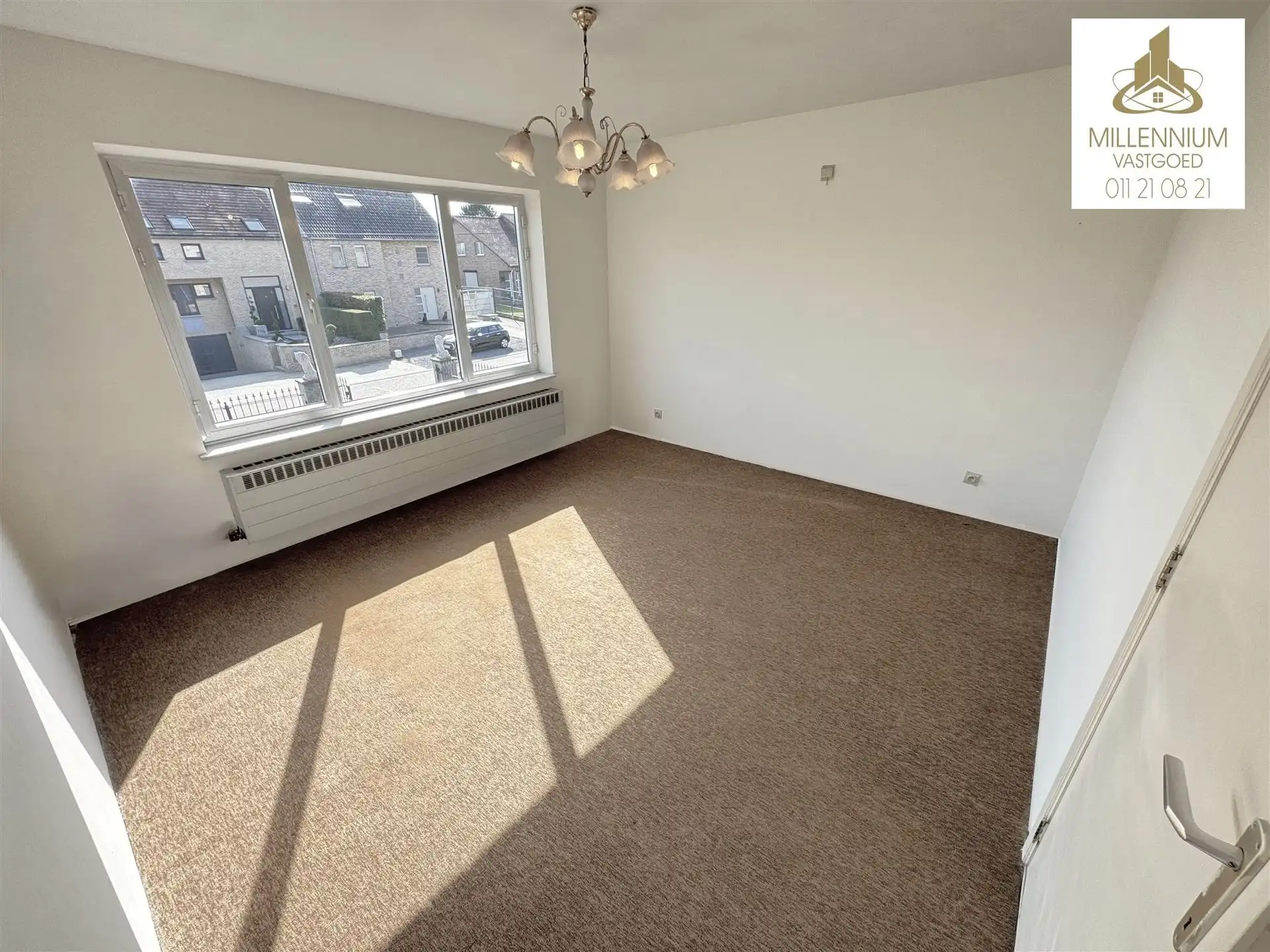 Ruime 4-Slaapkamerwoning en 2 Badkamers in Diepenbeek foto 13