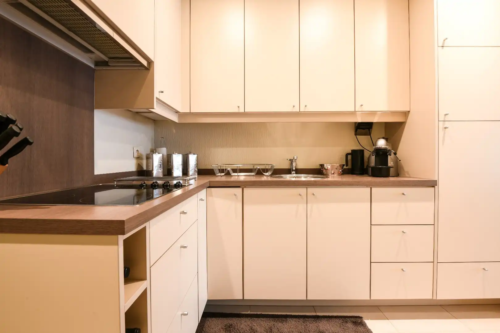 Instapklare studio gelegen in een rustige zijstraat van de Dumortierlaan. foto 4