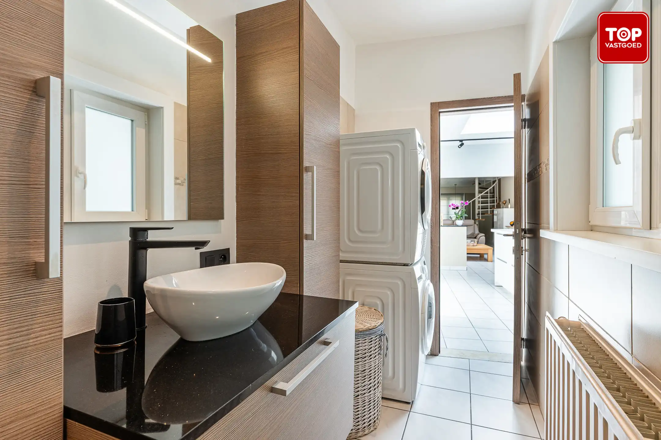 Instapklare woning met mooi aangelegde tuin.  foto 18