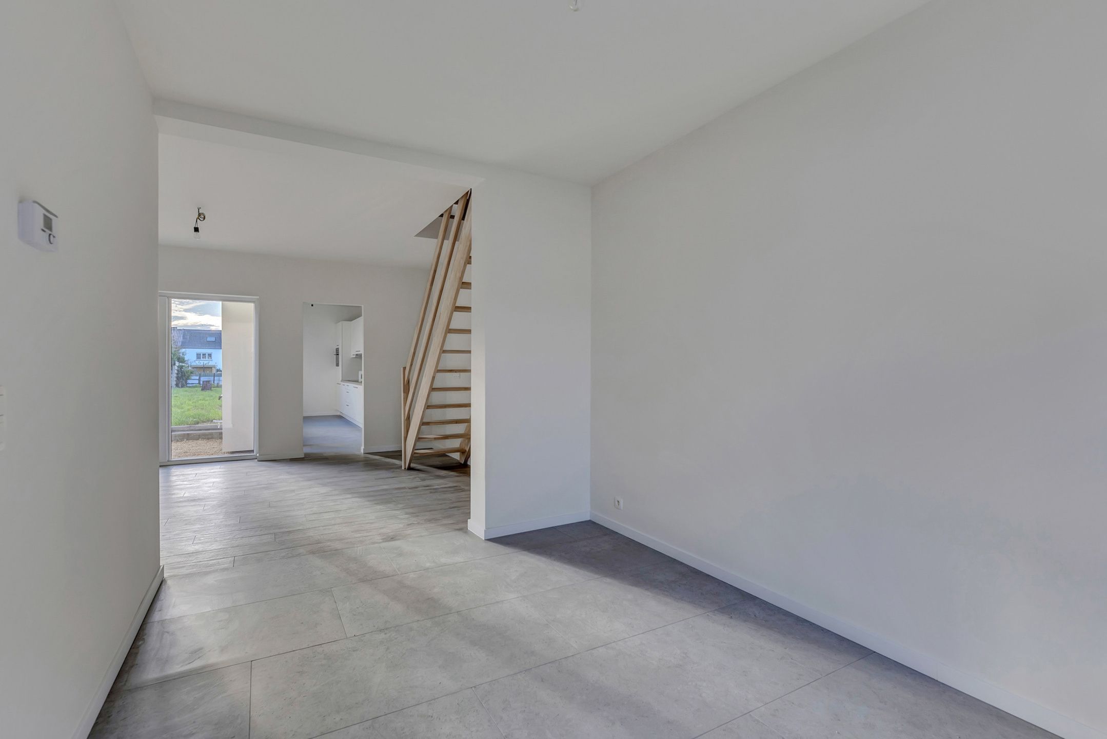 Volledig gerenoveerde woning met 4 slpks en tuin foto 4