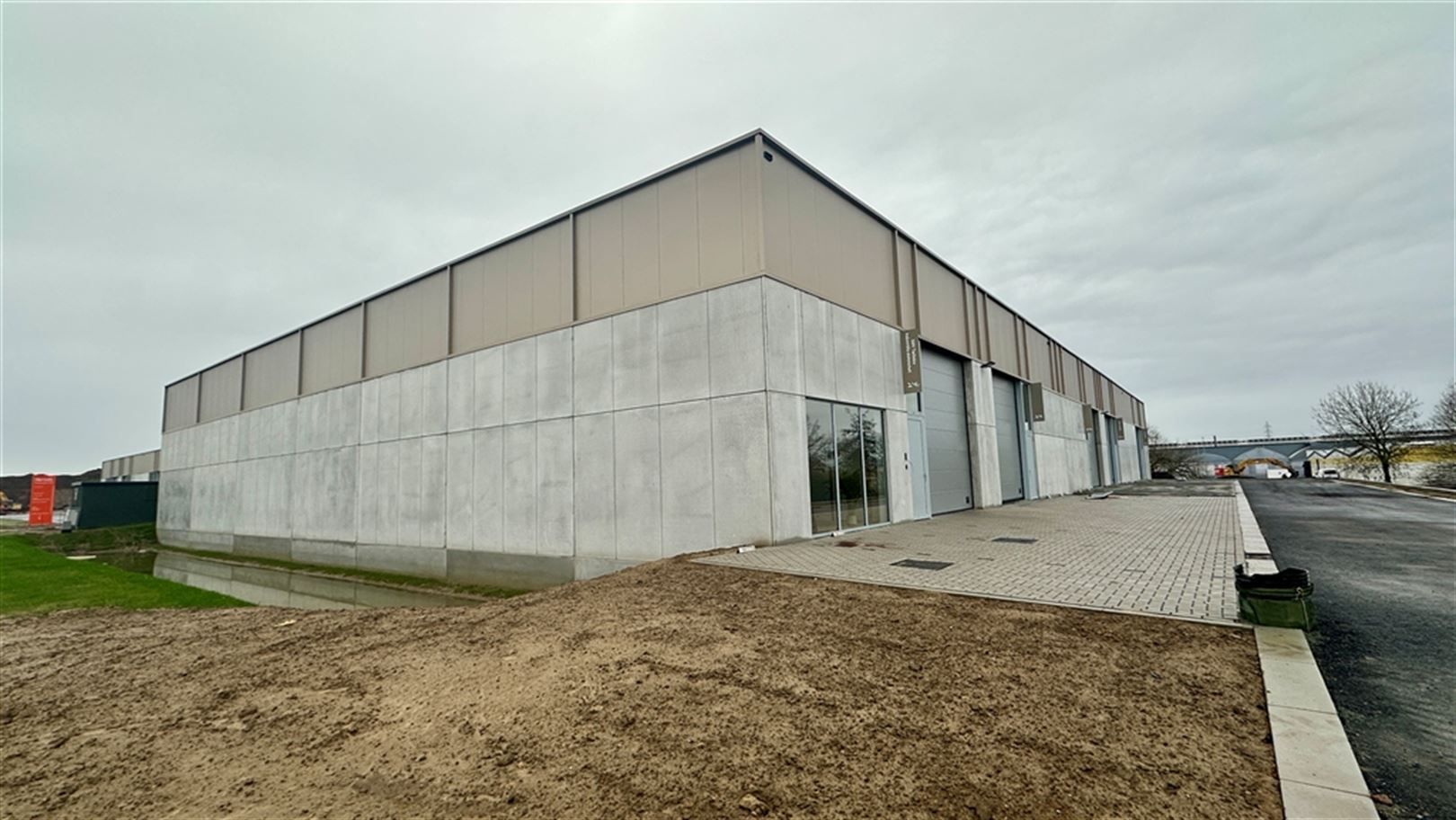 Te Koop te Tielt  KMO Units op bedrijvenpark Thea  foto 5