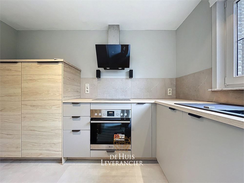 Instapklare, gerenoveerde villa in het hart van Kontich waar rust en comfort gegarandeerd worden foto 2