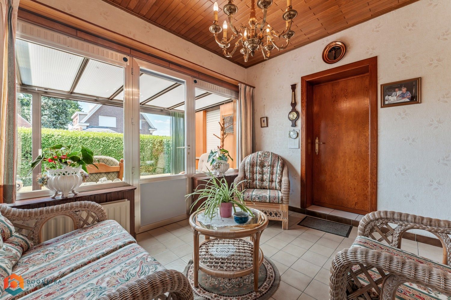 Te renoveren woning met 2 slpkrs foto 10