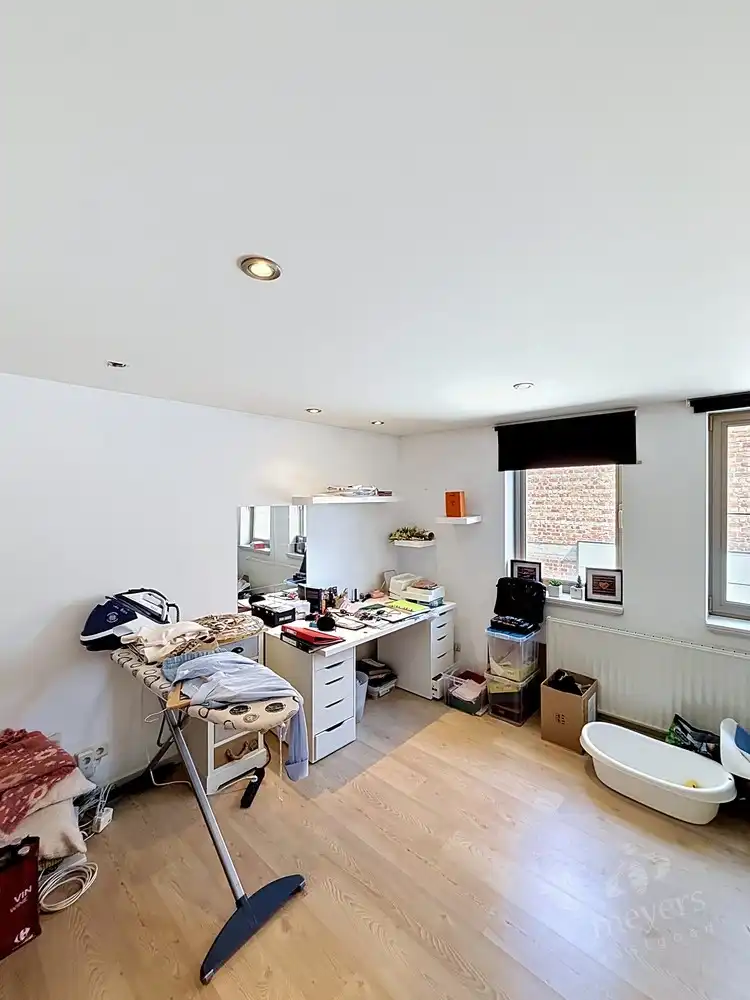 Ruim triplex-appartement met terras en afzonderlijk handelspand in hartje Hasselt foto 19