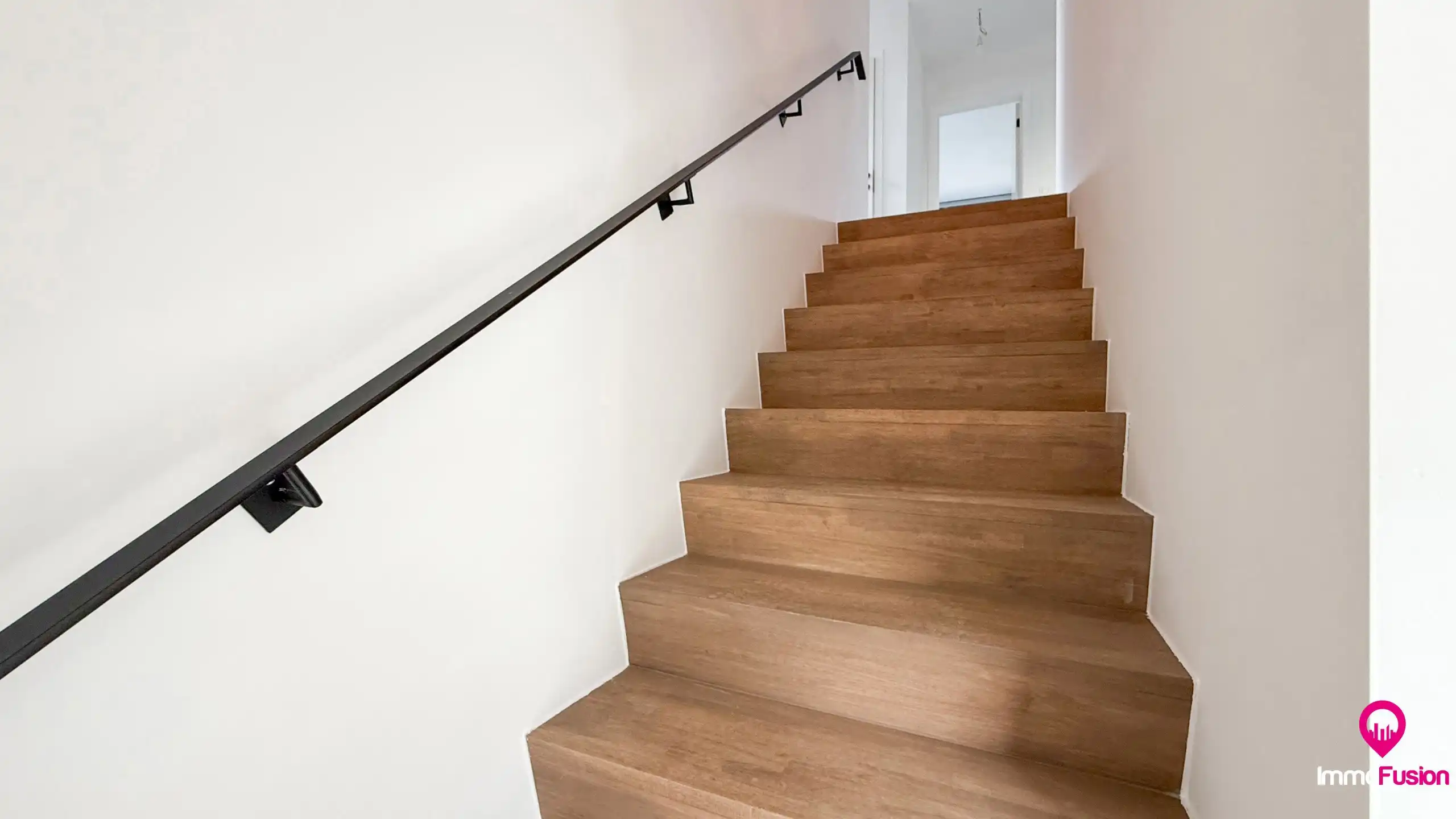 Moderne halfopen bebouwing met 3 slpks, airco en tuintje! foto 18