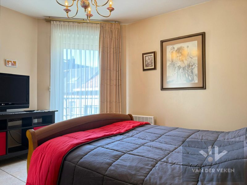 RUIM GEMEUBELD 3-SLPK APPARTEMENT foto 12