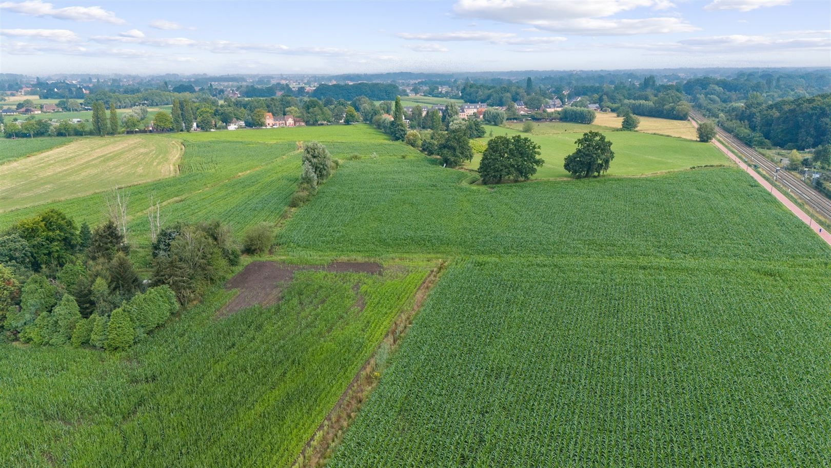 Boerderij met iets meer dan 38ha grond foto 29