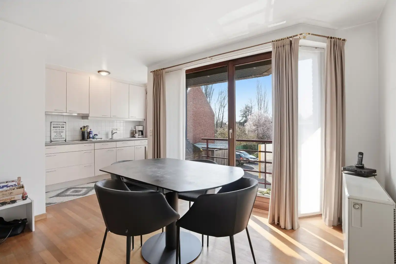 Duplex appartement te koop in Harelbeke op 1ste verdieping met 2 slaapkamers, ruim terras en garagebox  foto 3