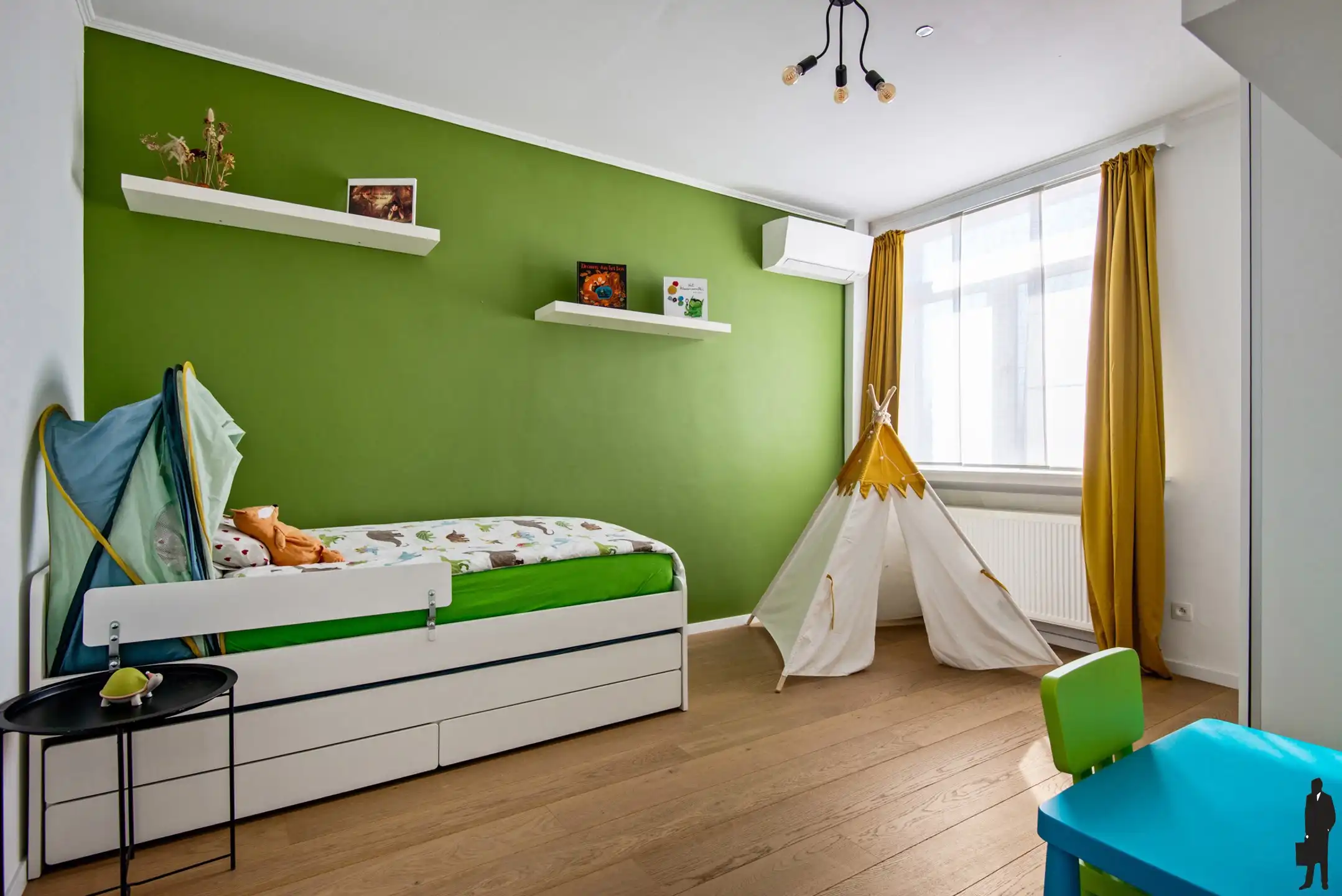 Gerenoveerde woning met 4 ruime slaapkamers en zuidwest tuin foto 16