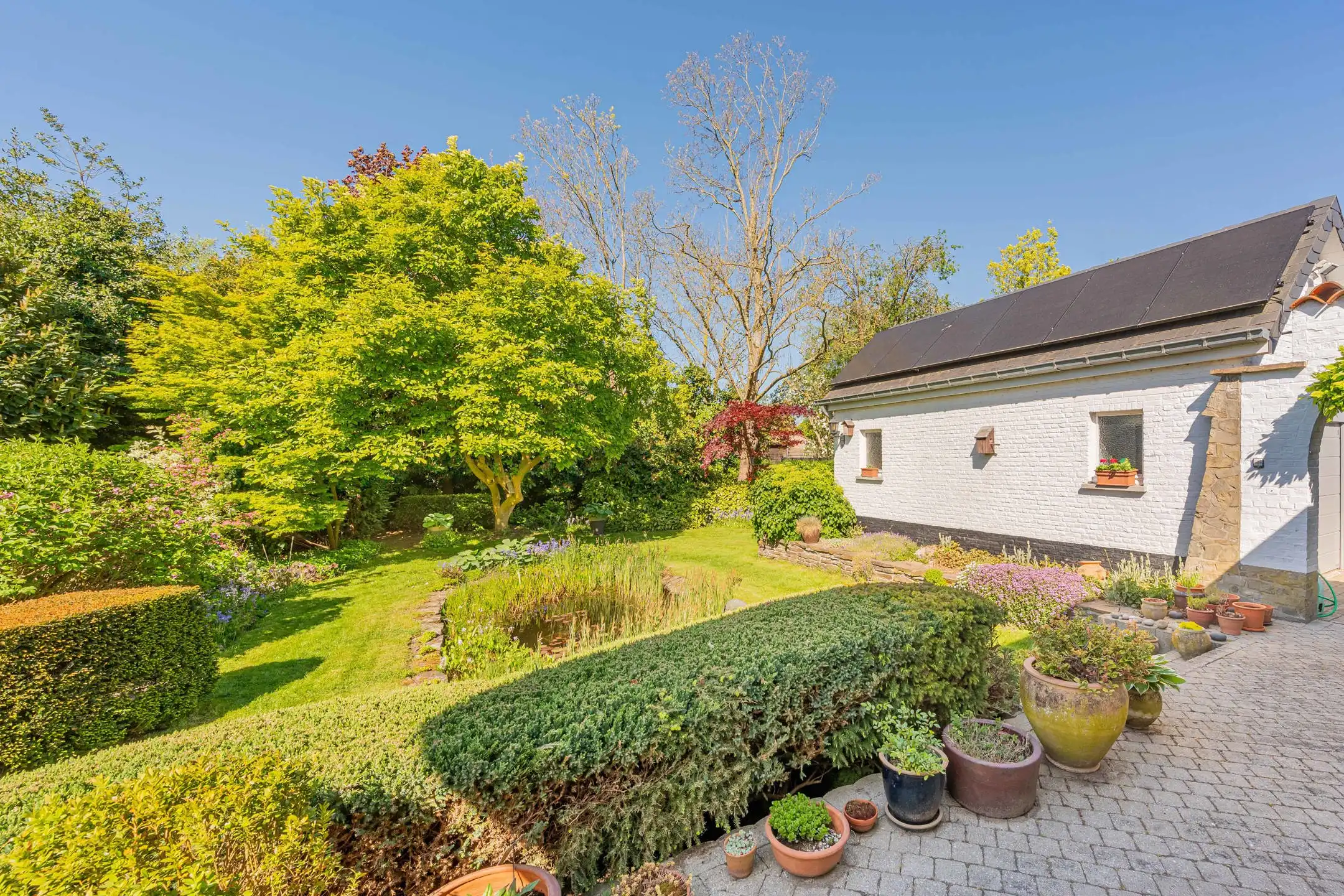 Charmante villa met 4 slaapkamers romantische tuin en garage foto 9