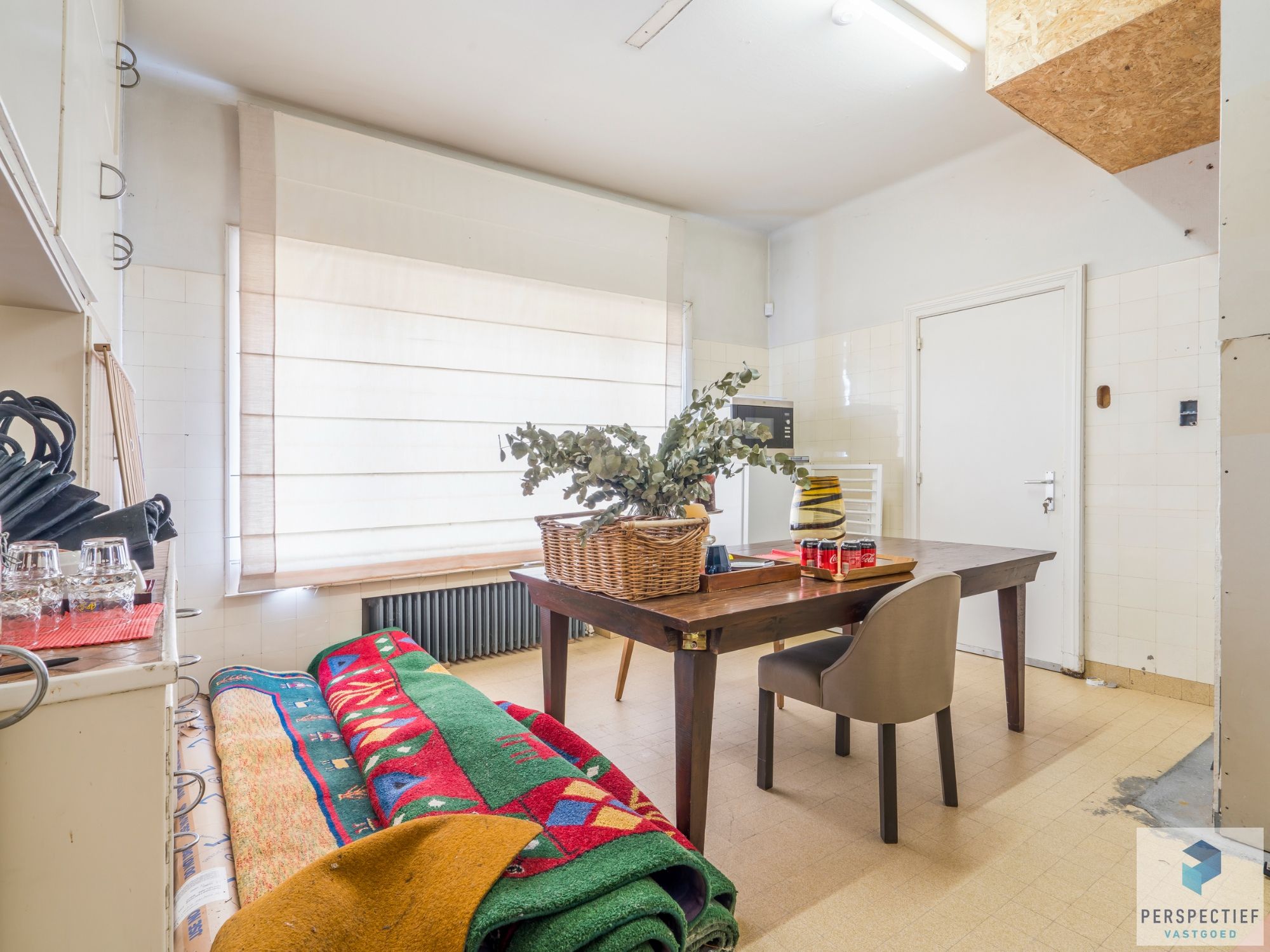 2 handelsruimtes + appartement met mogelijkheden op een strategische ligging te Roeselare foto 19