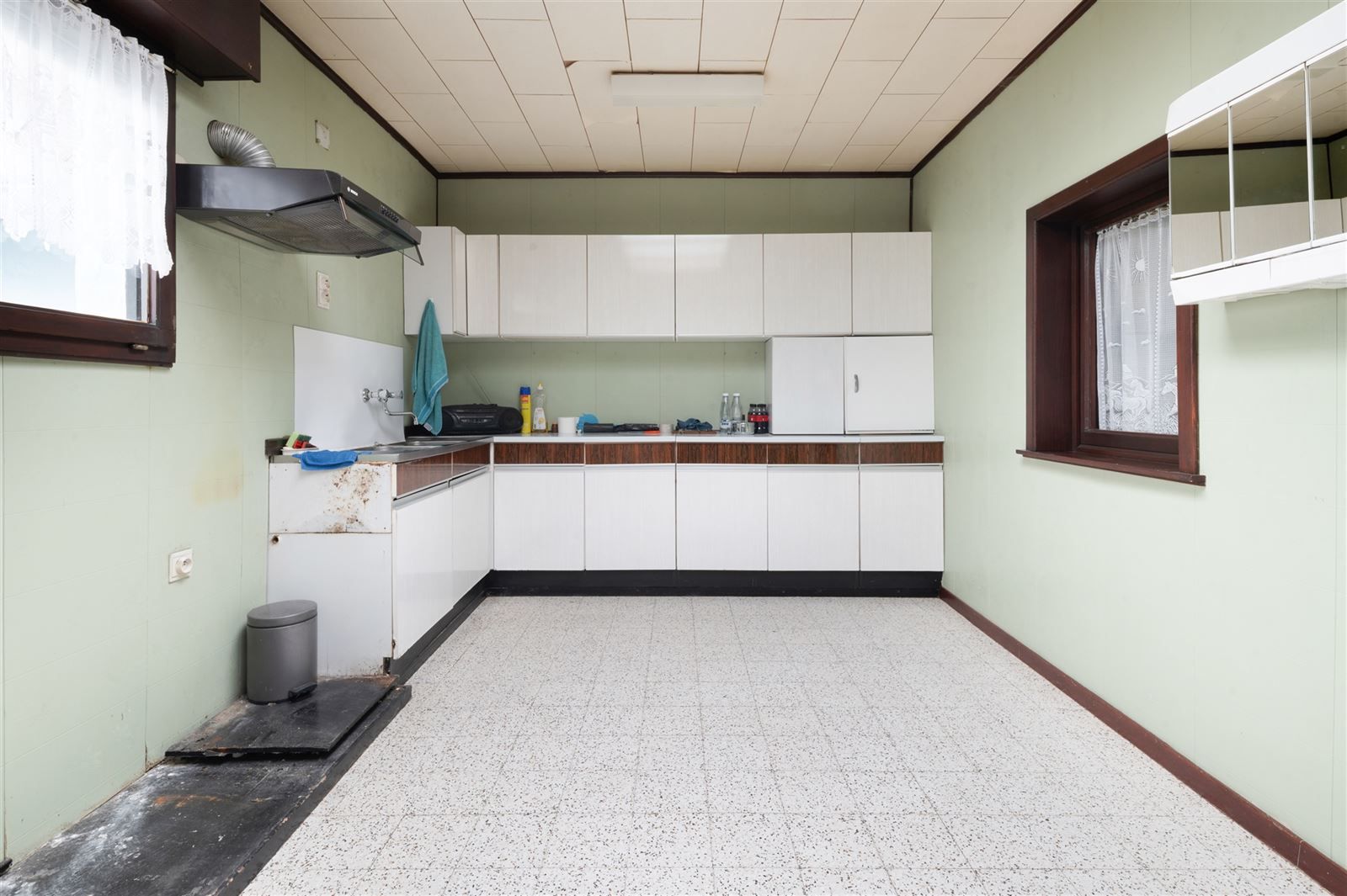 Volledig te renoveren woning met tuin en extra weide met garage foto 6