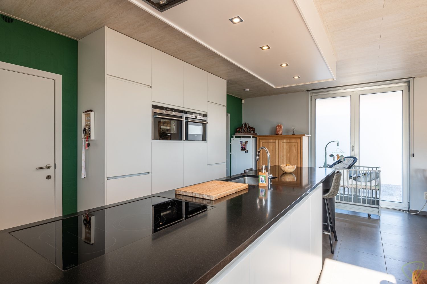 Instapklare woning met zonnige terrassen en garagebox foto 8