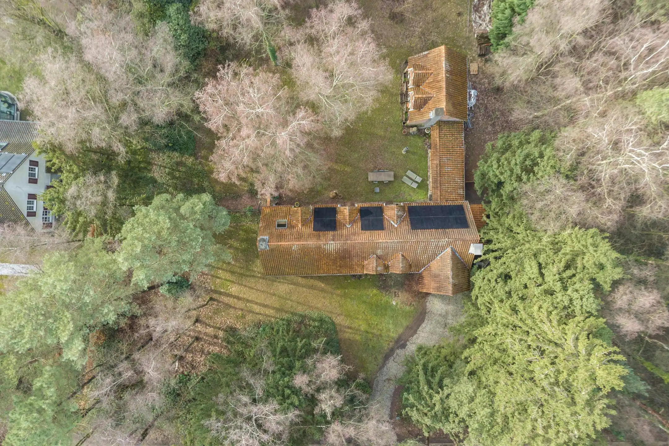 Recent gerenoveerde villa op 33 are te koop in Herentals foto 27