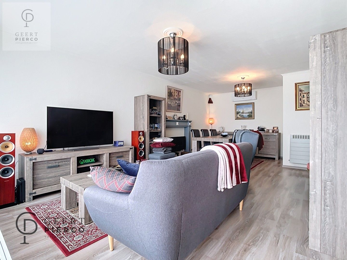 Gerenoveerd tweeslaapkamer appartement met autostaanplaats vlakbij stadscentrum. foto 5