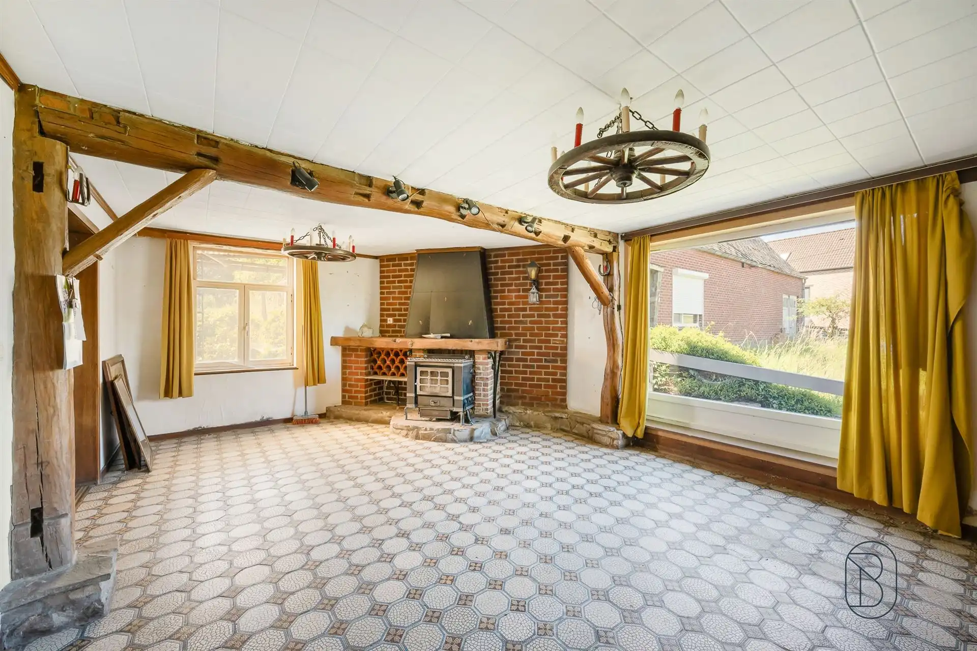 Charmante te renoveren woning op 29 are foto 6