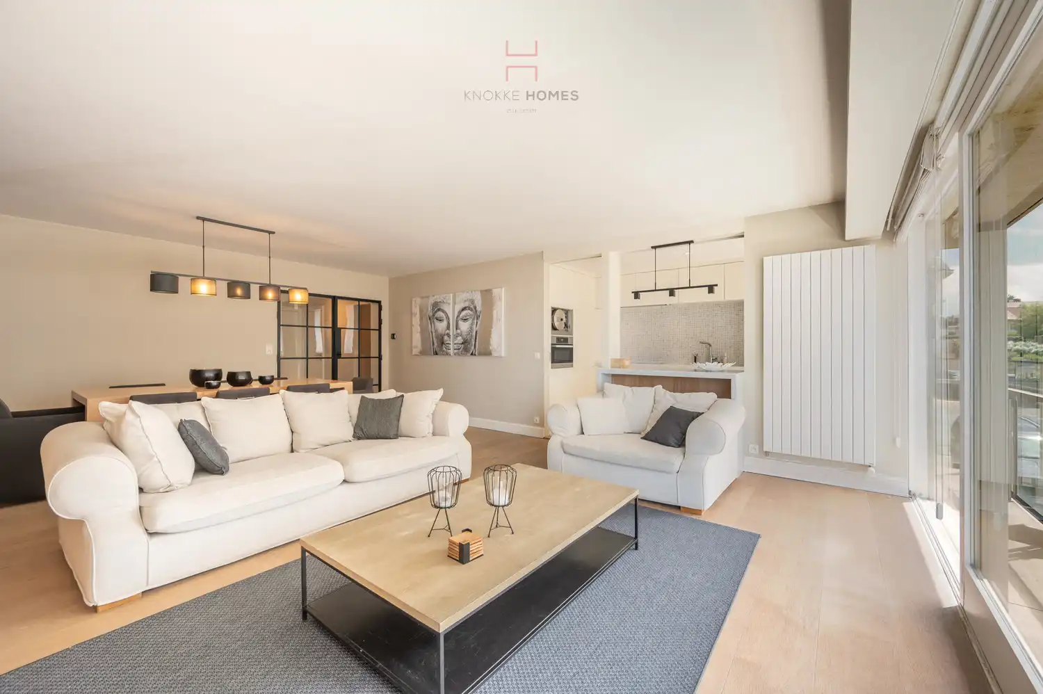 Instapklaar vernieuwd appartement met een mooi zijdelings zeezicht in Duinbergen foto 5