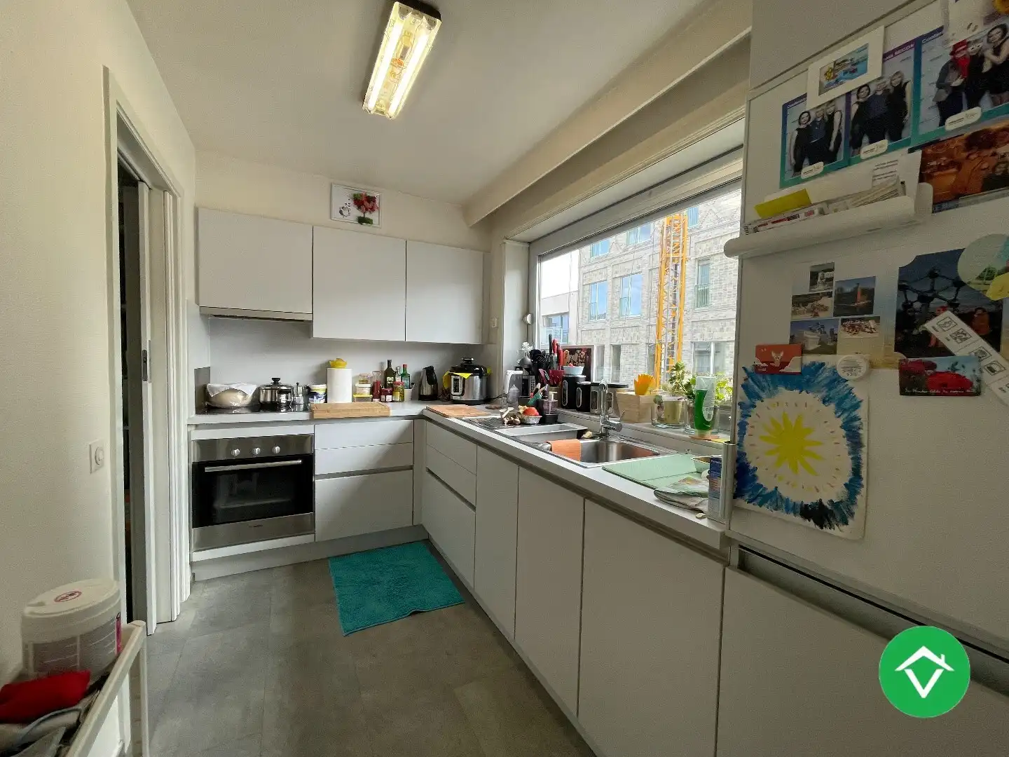 Zonnig appartement met 2 slaapkamers en autostandplaats te centrum Roeselare foto 5