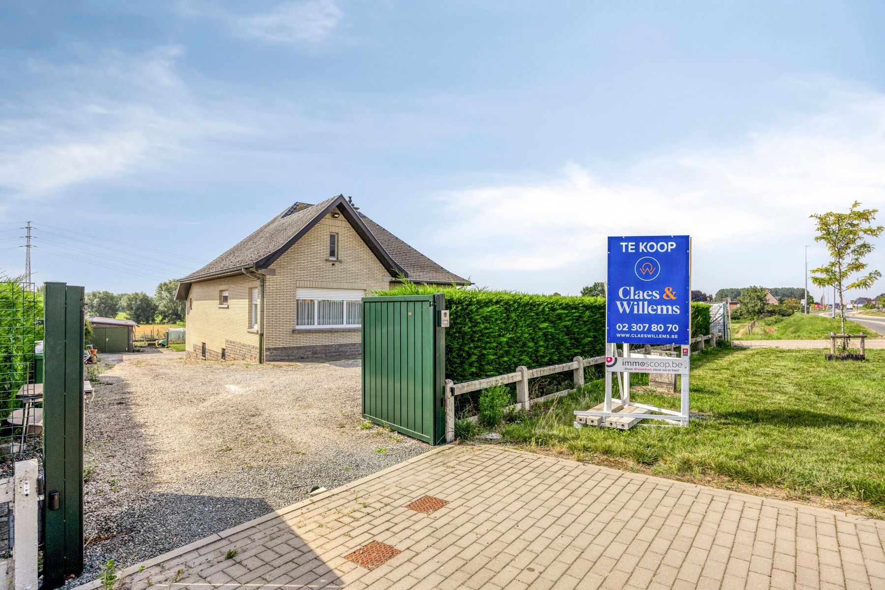 Vrijstaande woning met grote tuin en veel potentieel foto 29