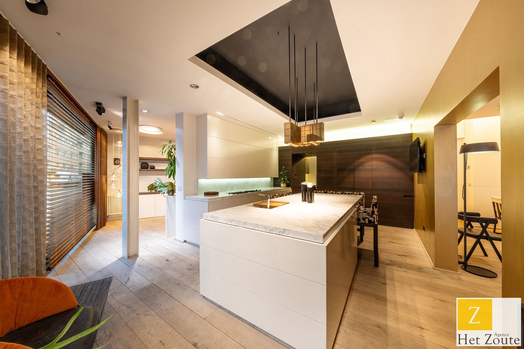 Volumineus en lichtrijk appartement in het hart van Knokke foto 9