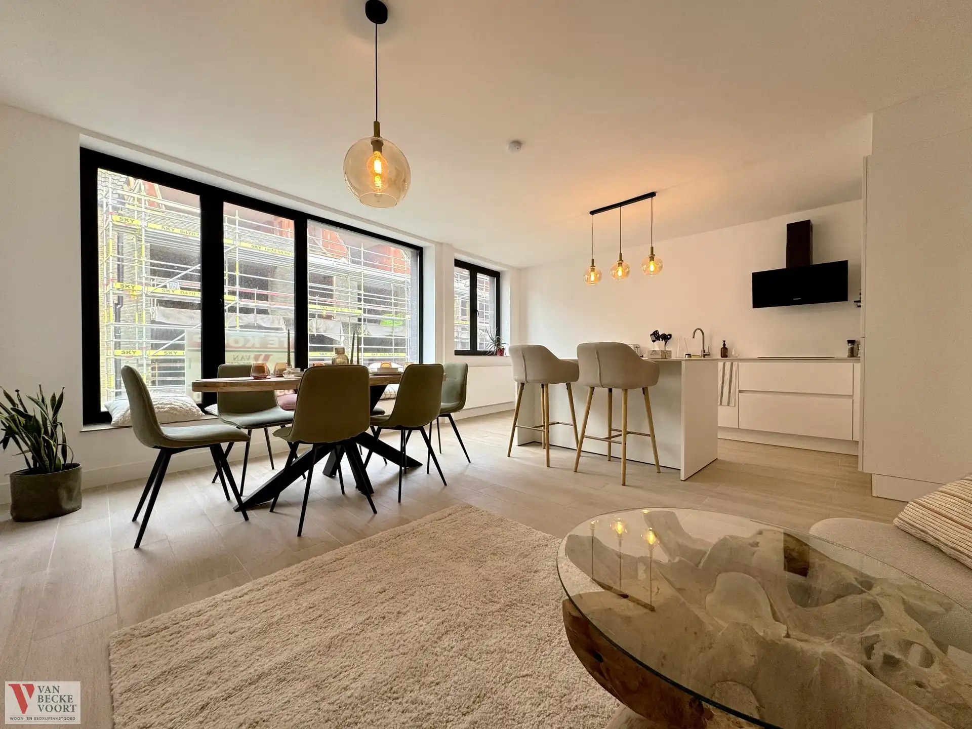 Subliem gerenoveerd appartement met terras foto {{pictureIndex}}