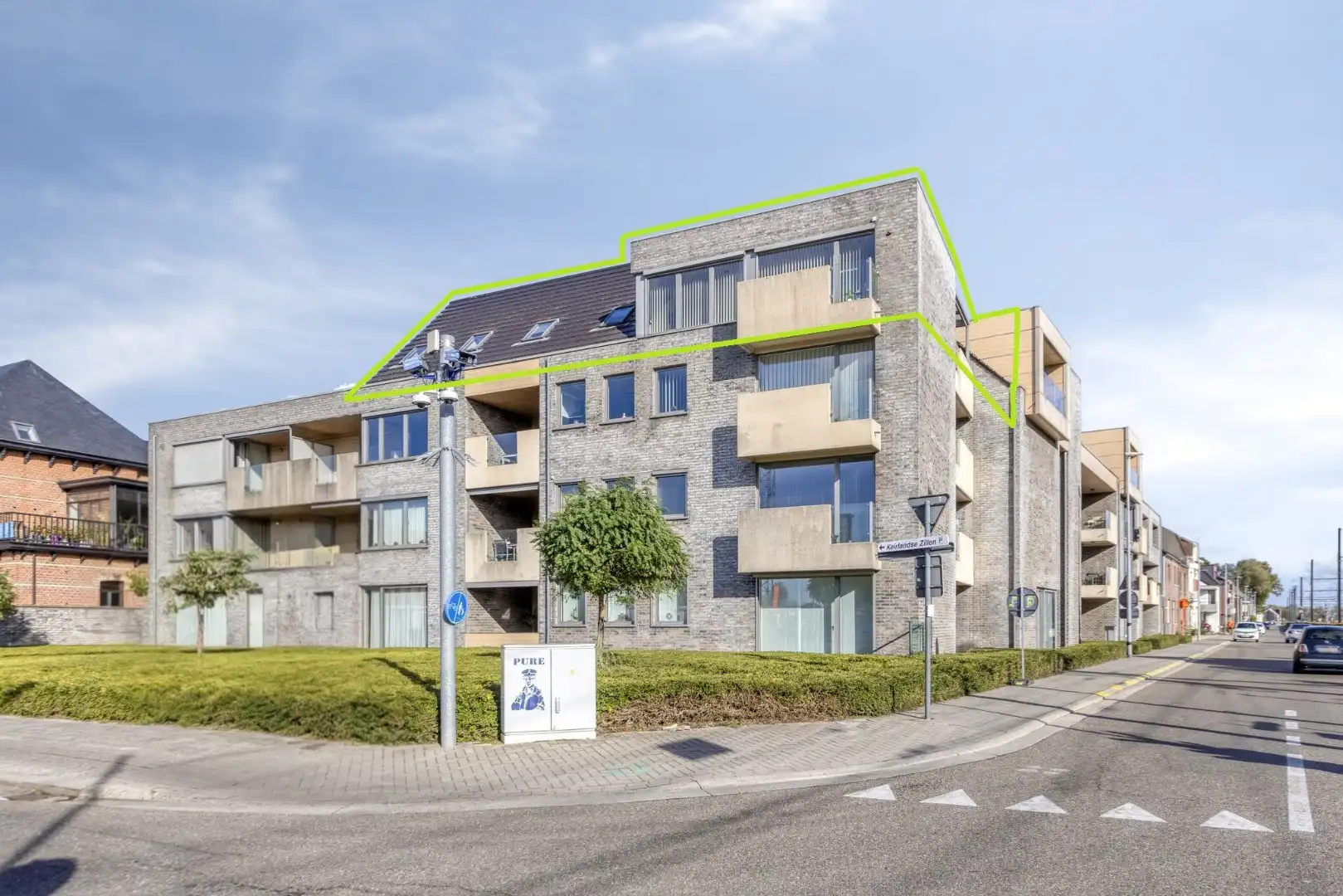 Ruim ingedeeld appartement met zonterrassen in het centrum. foto {{pictureIndex}}