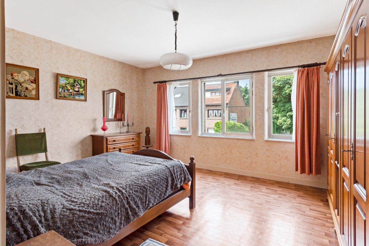 Te renoveren woning met 2 slpk. en tuin foto 17
