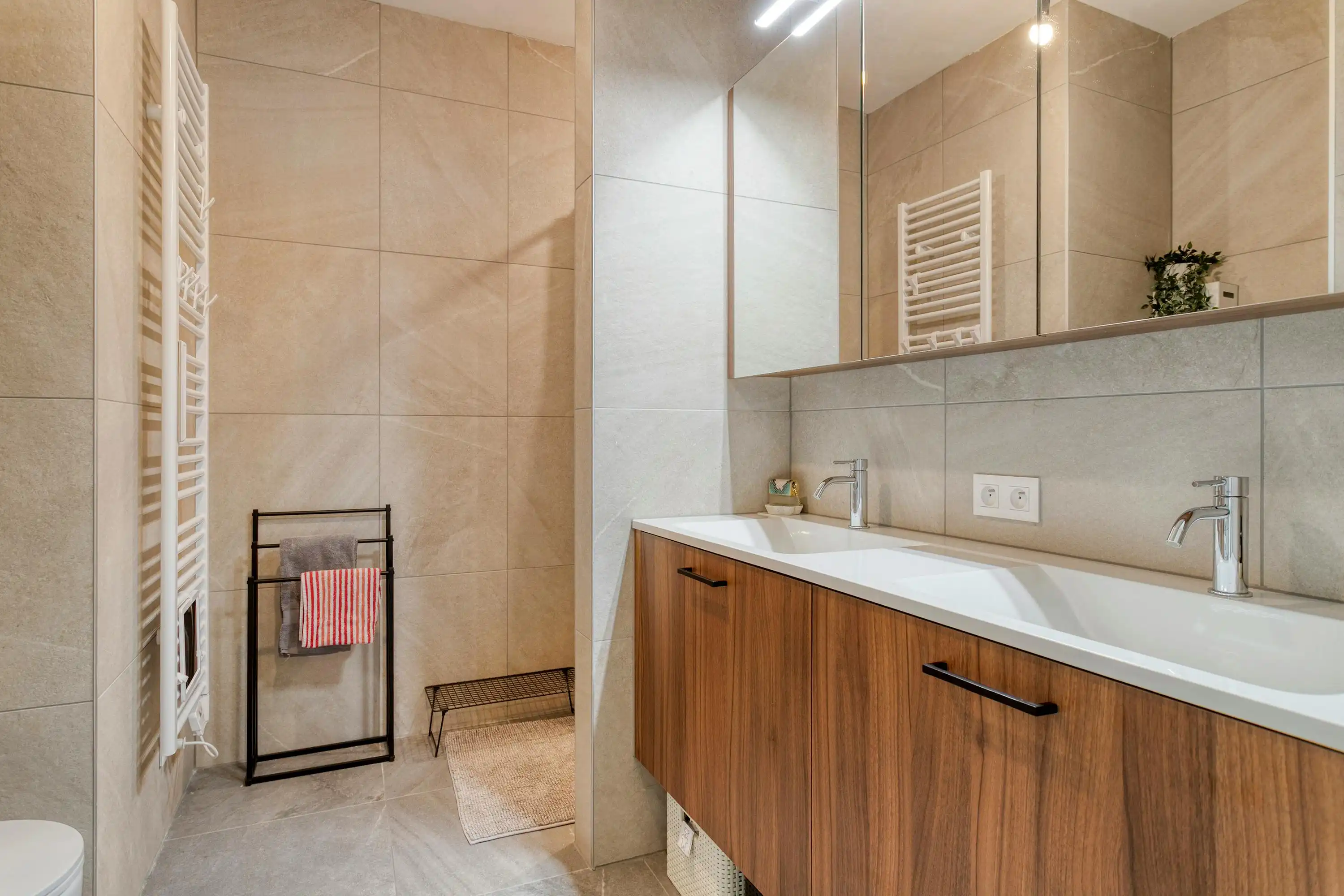 Gelijkvloers appartement met tuin te koop in Kruisem foto 12