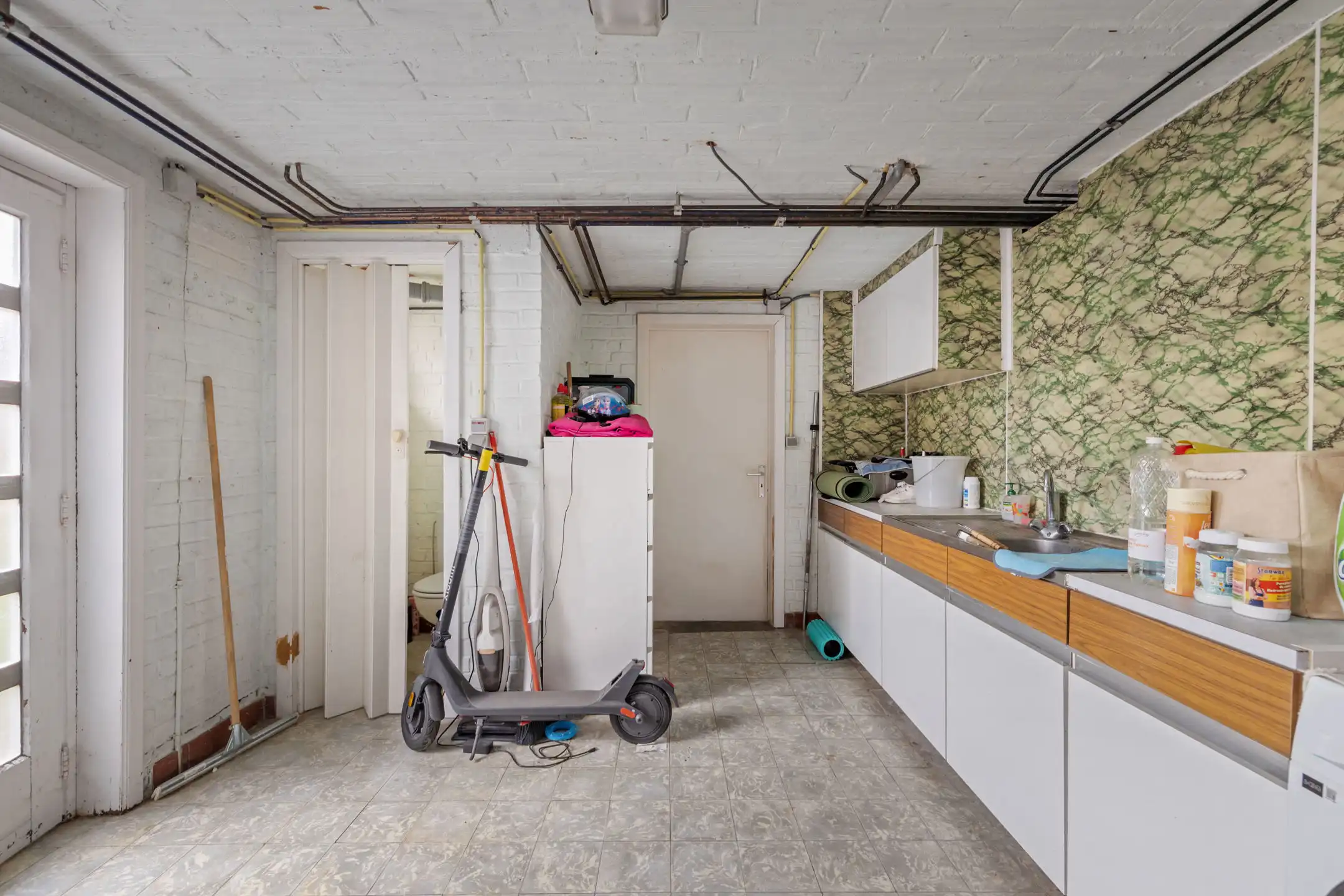 Bel-etage met 3 garages en tuin in het centrum van Bever foto 20