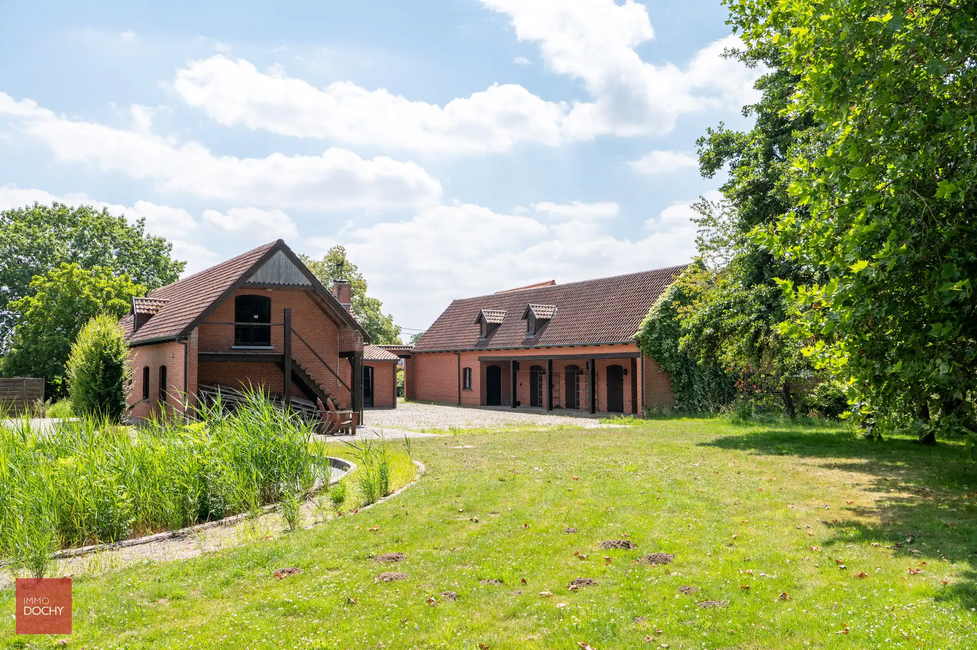 Villa met paardenstallen op 4.876m² foto 12