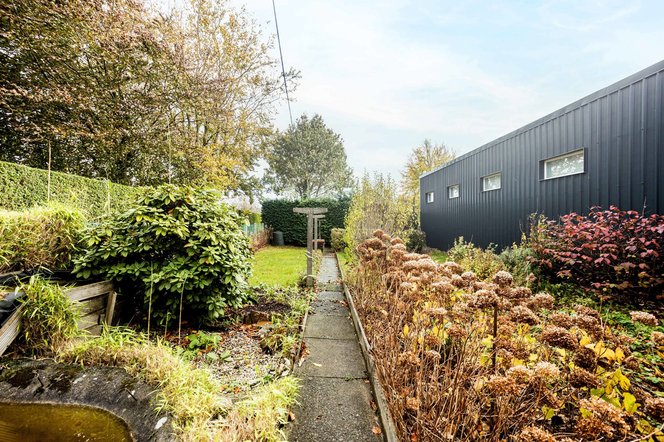 Gunstig gelegen halfopen bebouwing met garage. foto 21