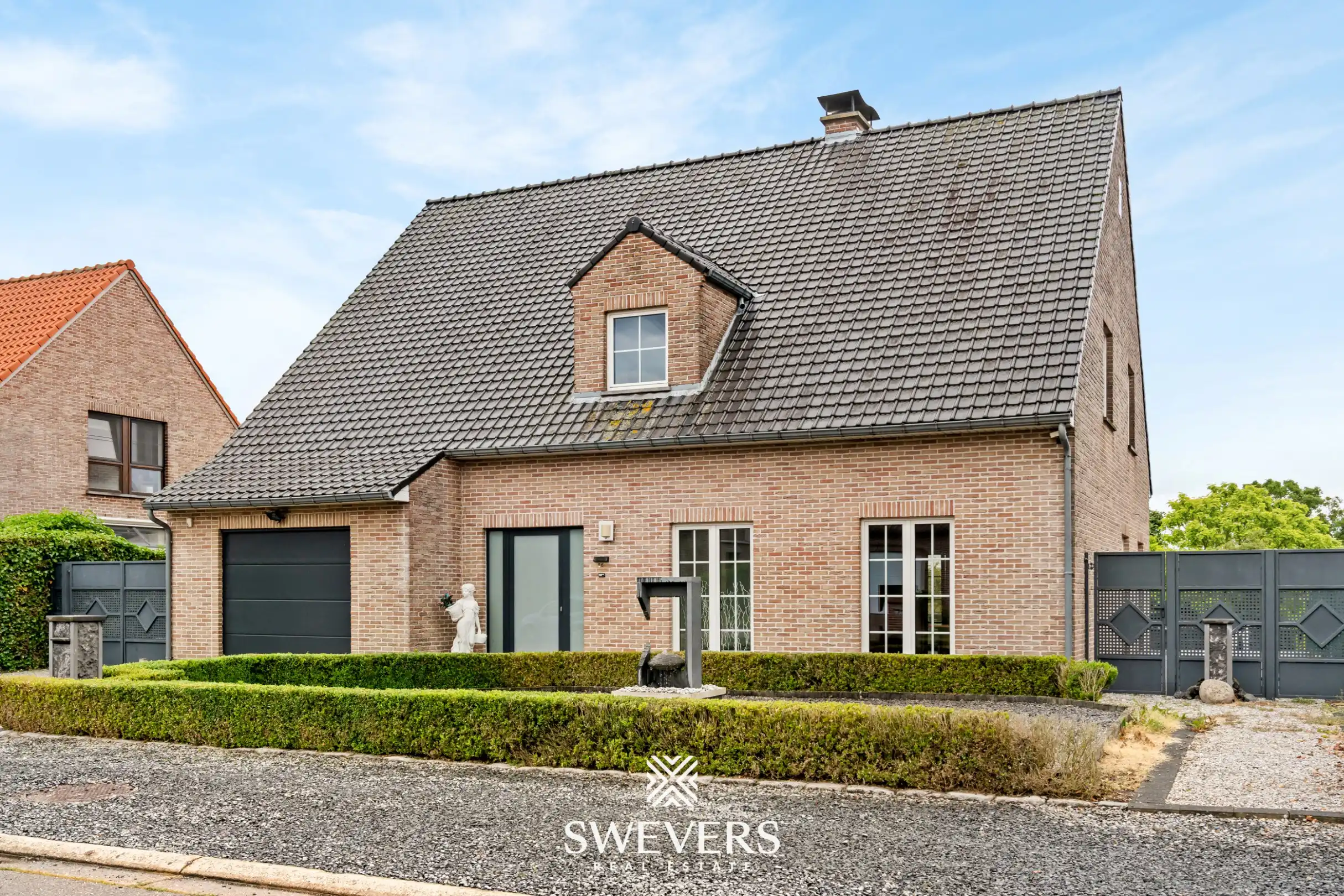 Ruime woning met 5 slaapkamers in doodlopende straat te Nieuwerkerken foto 32