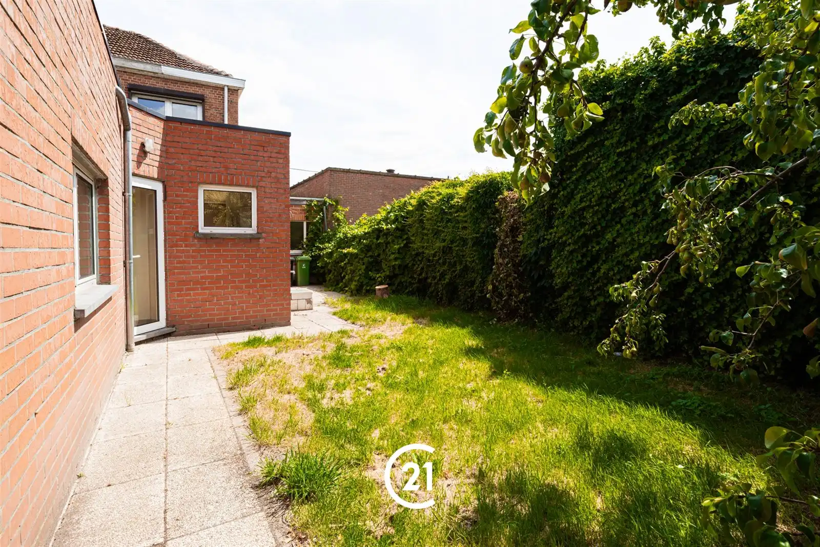 Te renoveren woning met tuin en garage in centrum Gent.  foto 11