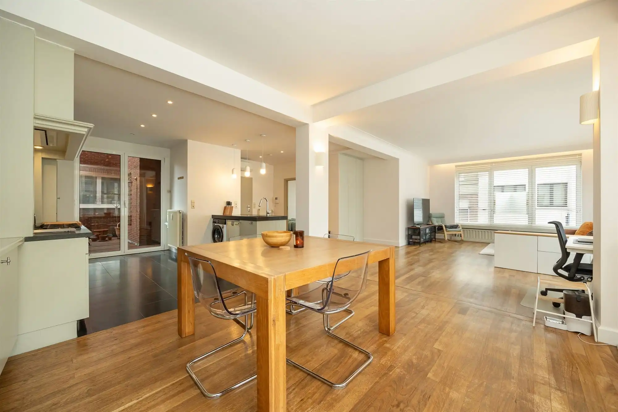 Instapklaar hoekappartement met terras foto 4