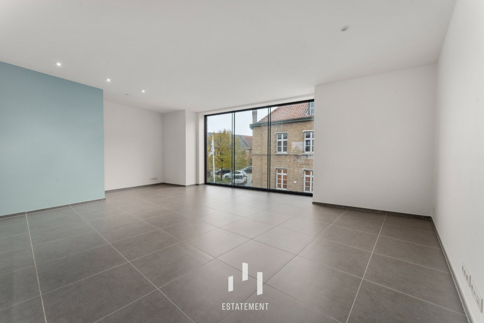 Ruim duplex appartement met 3 slaapkamers in Ieper, bouwjaar 2015, bewoonbare oppervlakte 165.00, EPC-waarde 139.00, energielabel B foto 4