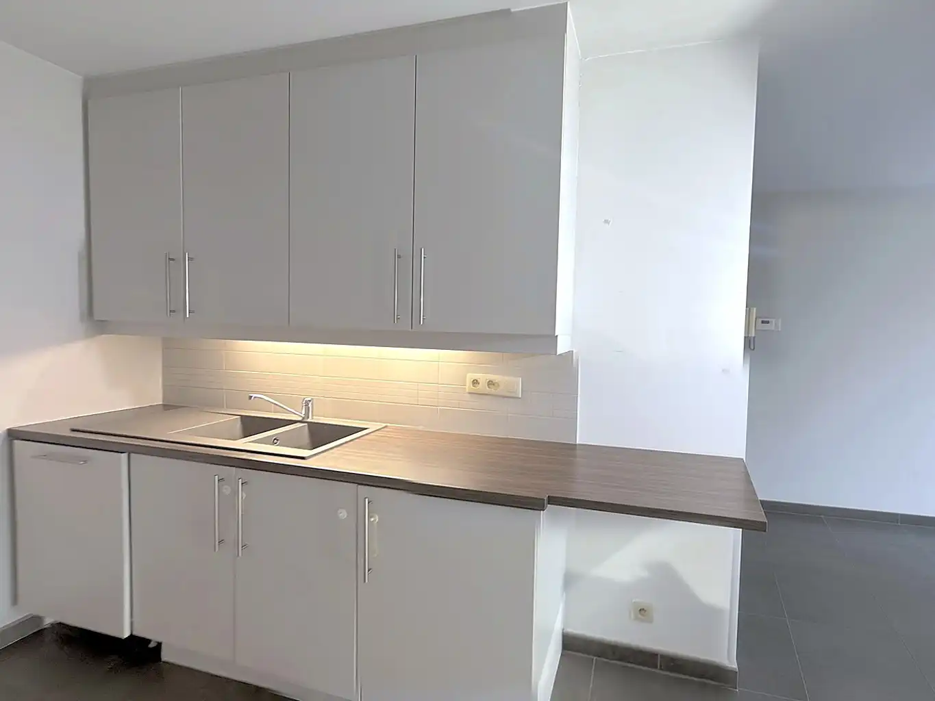 Duplex appartement met kelder en overdekte autostaanplaats foto 5