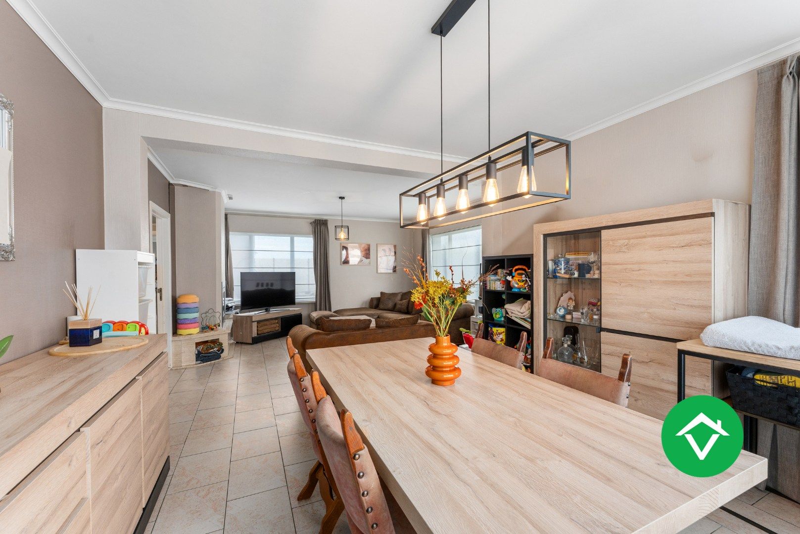 Instapklare alleenstaande woning met zuidgerichte tuin in Staden foto 3