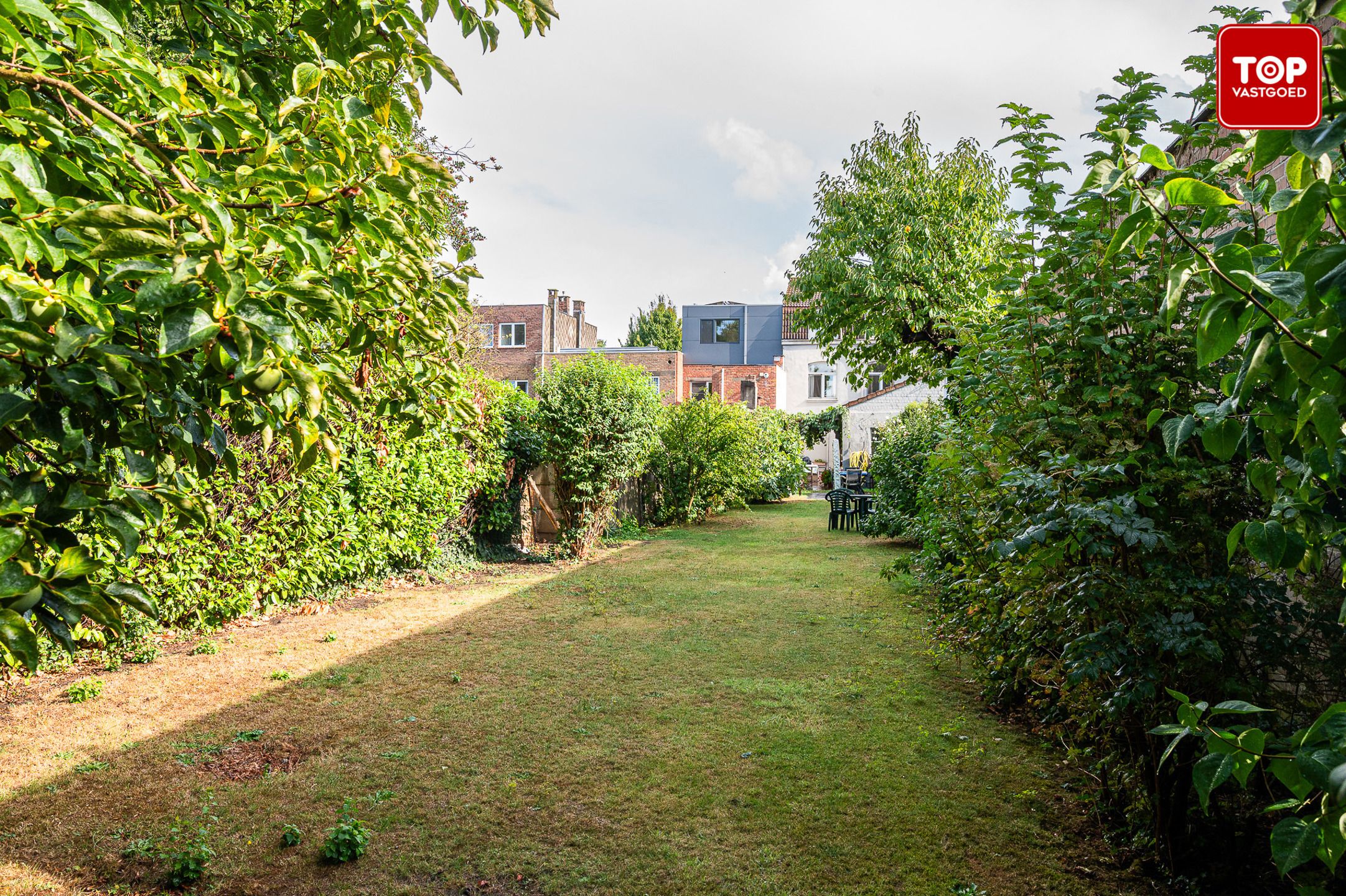 Woning met 8 slaapkamers en prachtige tuin foto 27