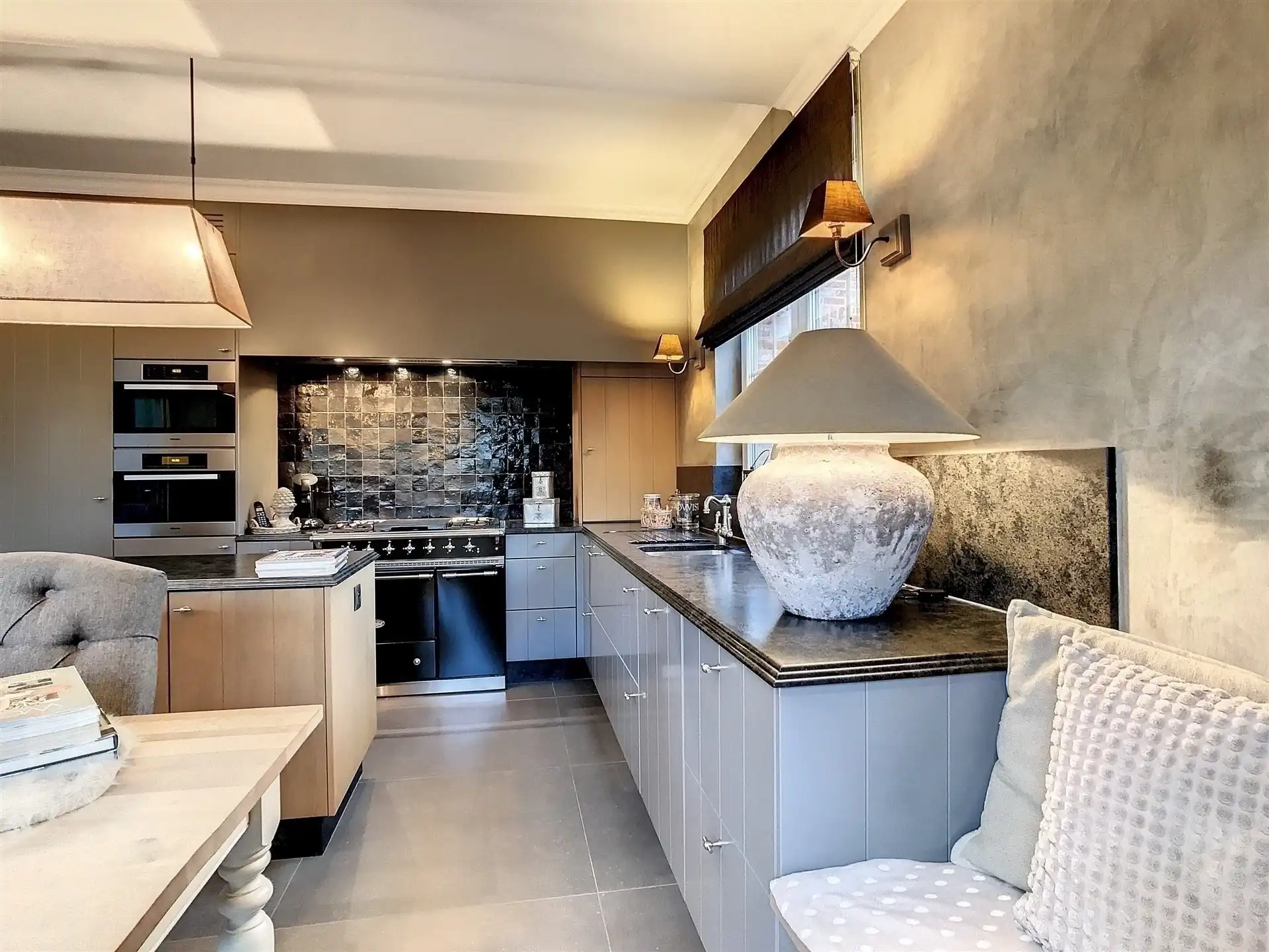 Hoogwaardig afgewerkte pastorijwoning met 6 paardenstallen  op 2563m² (optie extra grond) foto 10