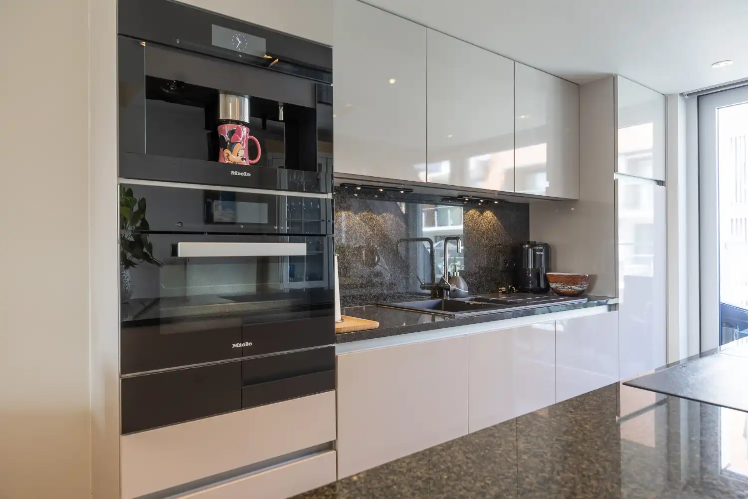 Prachtig recent appartement met 3 slaapkamers, 2 zonneterrassen en optionele privatieve parking in het centrum van Middelkerke foto 10