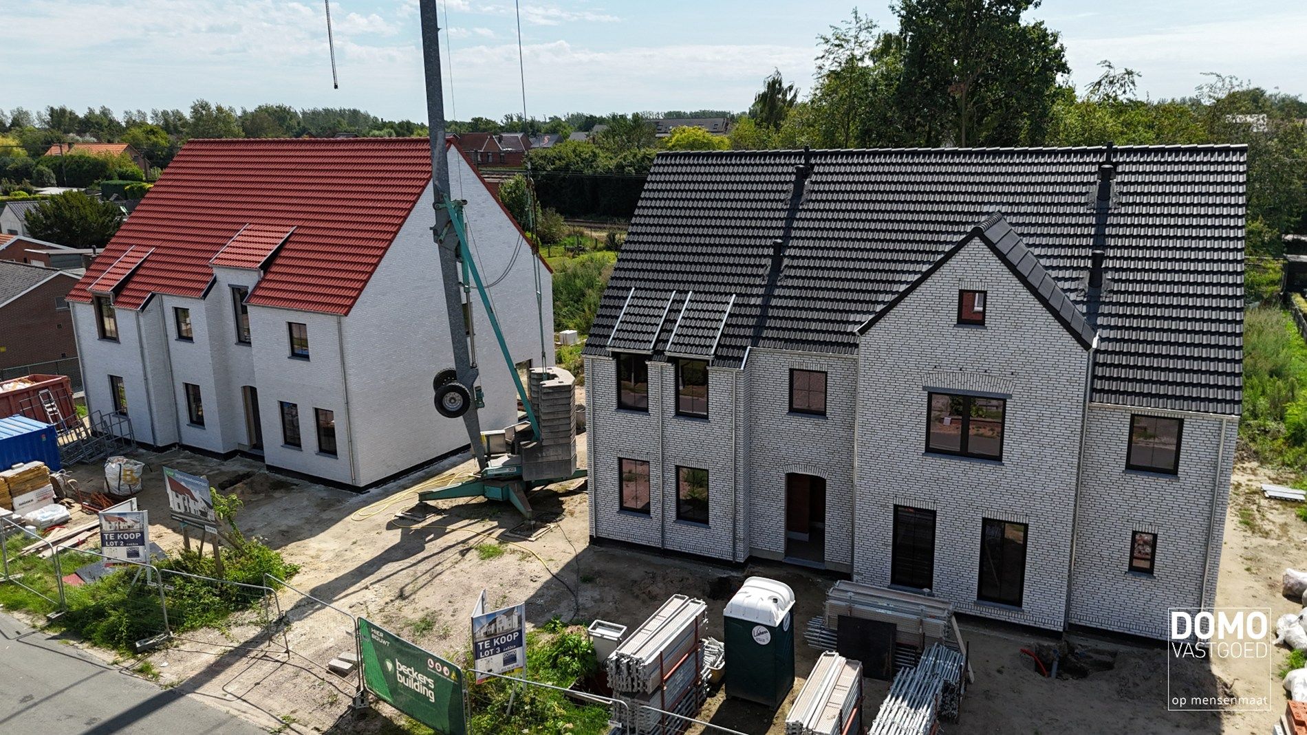 ENERGIEZUINIGE HALFOPENBEBOUWING MET 3 SLAAPKAMERS TE KERMT foto 3
