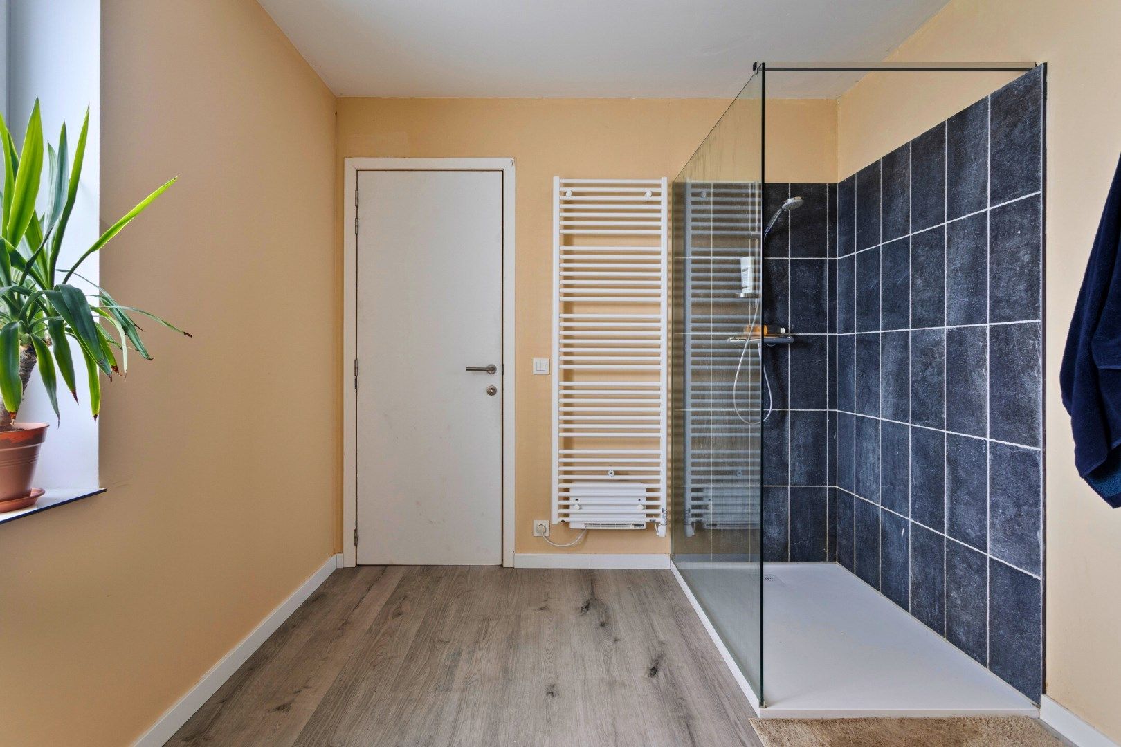 Ruime nieuwbouw met home-office, 3 slaapkamers, tuin met uitweg & garage. (aankoop aan 2% mogelijk!) foto 24